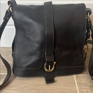 Misuri Black Leather Shoulder Bag in like new condition